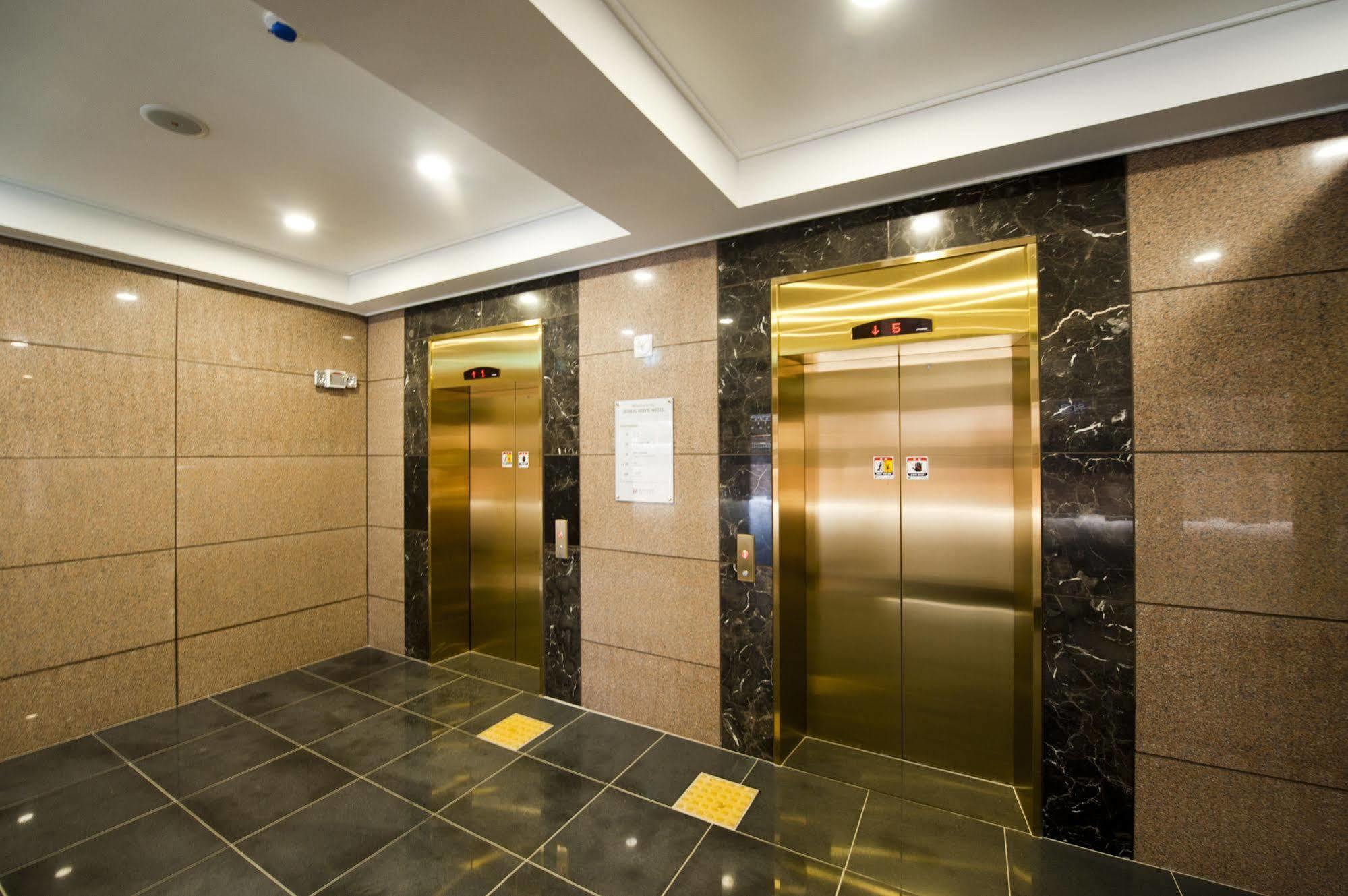 Jeonju Yeonghwa Hotel Eksteriør billede